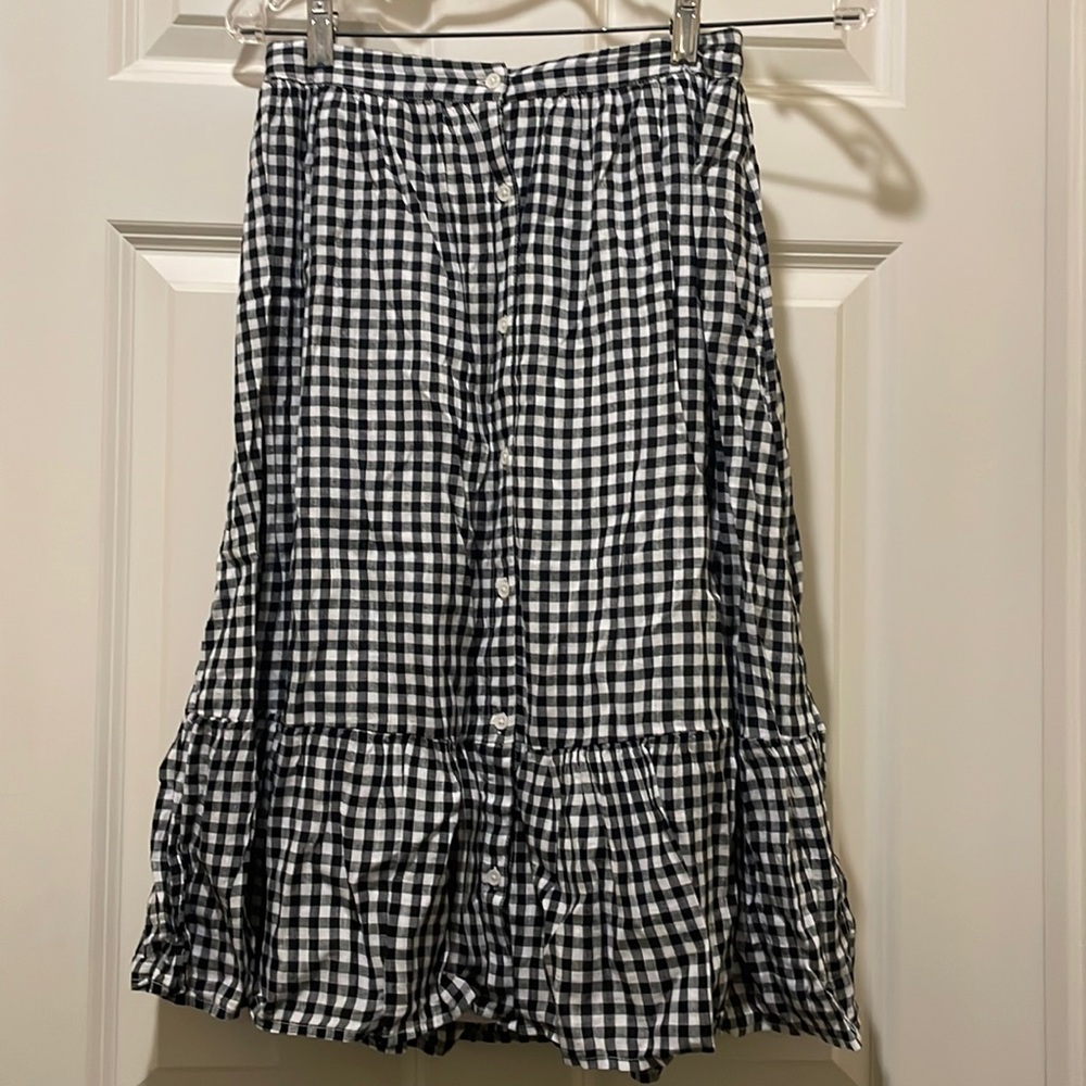 Gingham midi skirt great for any spring event